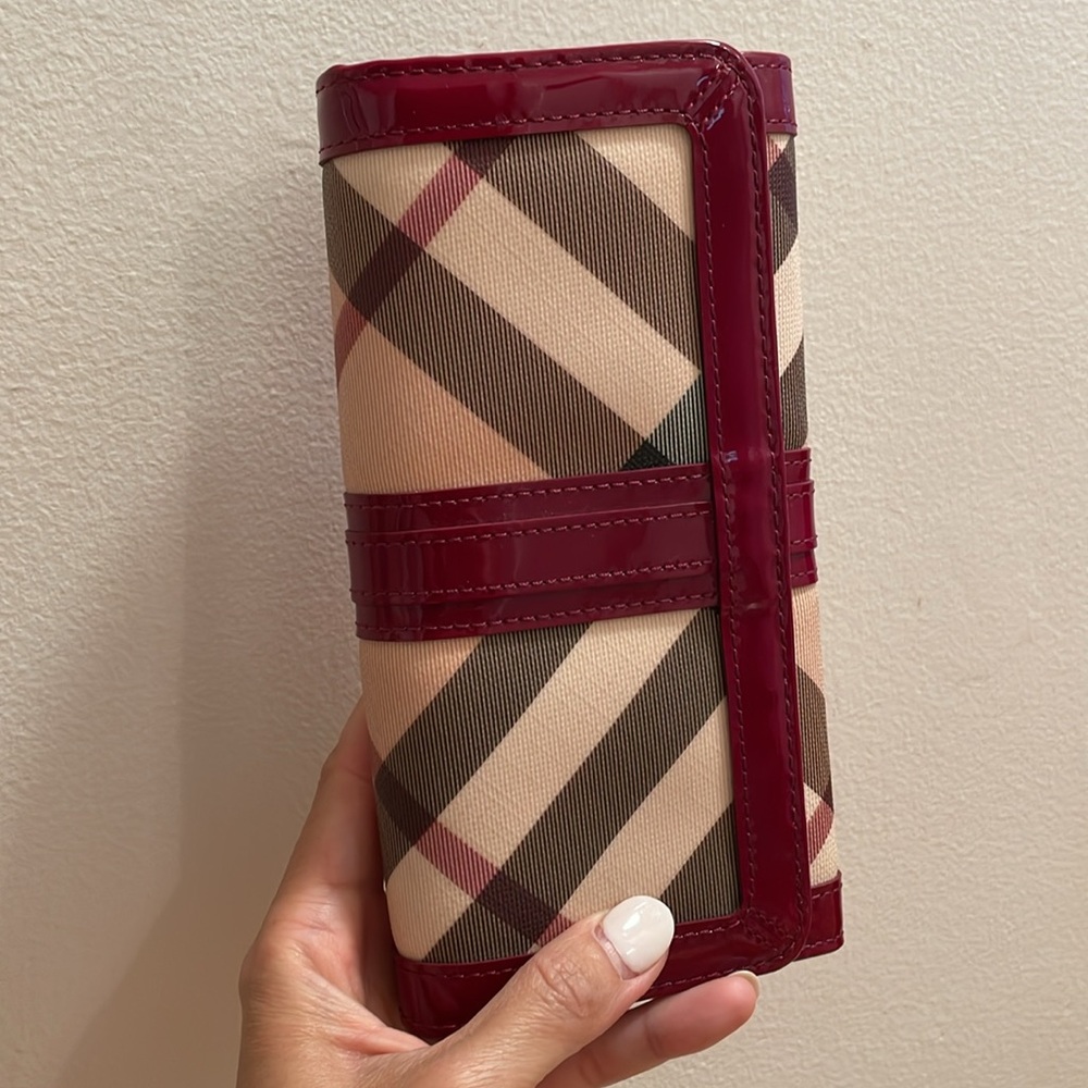 Burberry wallet